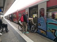 Zugangsmöglichkeiten für Rollstuhlfahrer bei S-Bahn und Regionalbahn